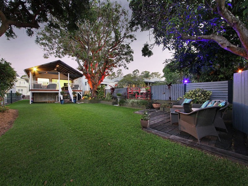 16 First Avenue, Sandgate QLD 4017