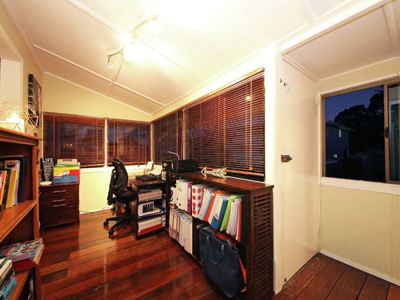 16 First Avenue, Sandgate QLD 4017