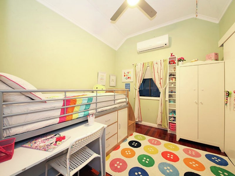 16 First Avenue, Sandgate QLD 4017