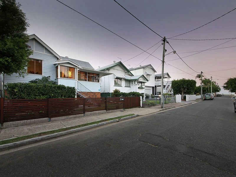 16 First Avenue, Sandgate QLD 4017