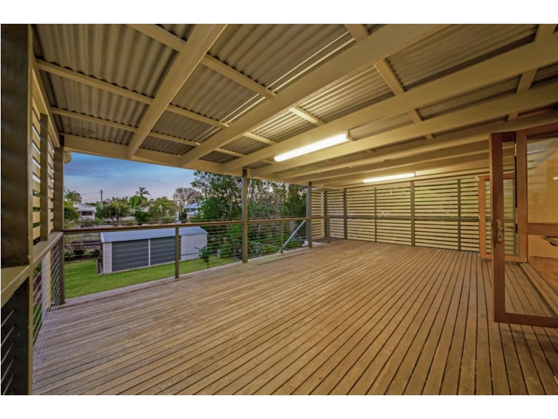 28 Kate Street, Shorncliffe QLD 4017