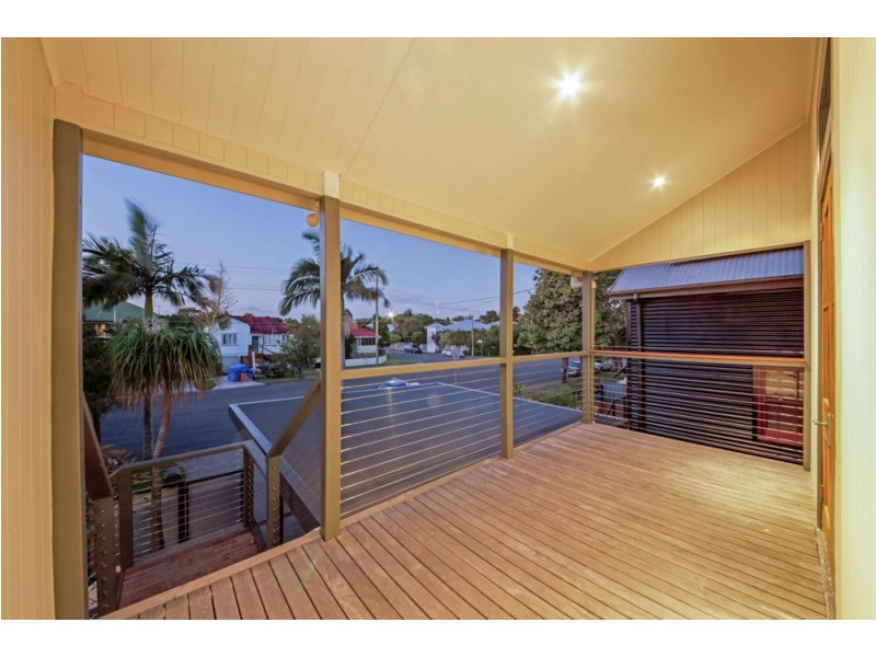 28 Kate Street, Shorncliffe QLD 4017