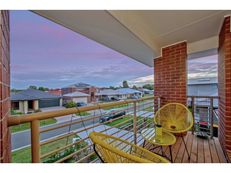 33 Densmore Street, Bracken Ridge QLD 4017