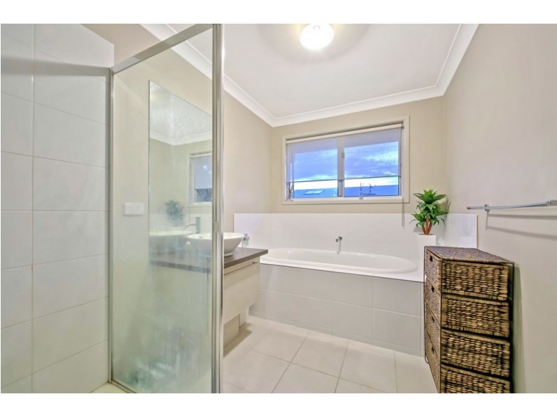 33 Densmore Street, Bracken Ridge QLD 4017