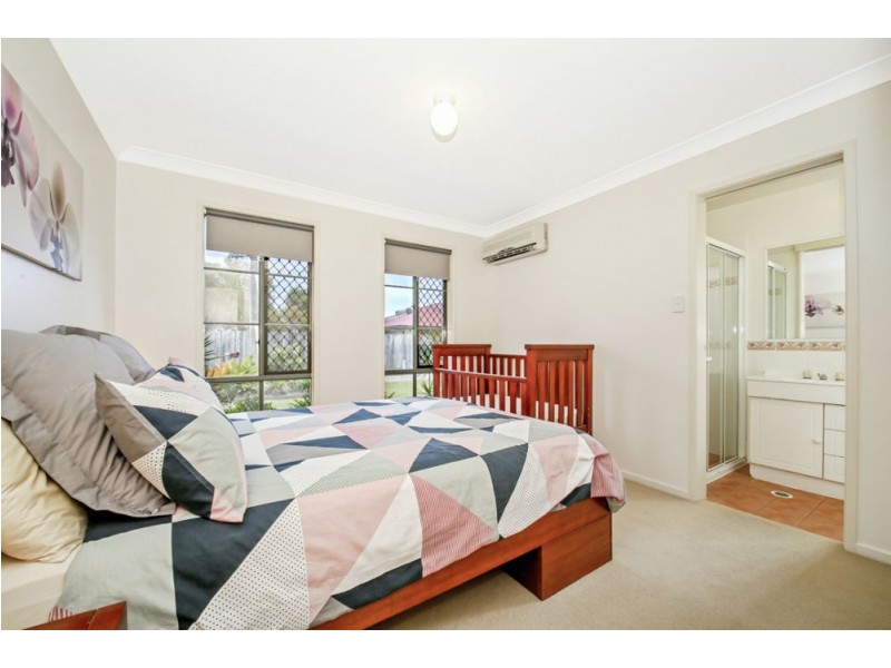 6 Oxford Place, Fitzgibbon QLD 4018