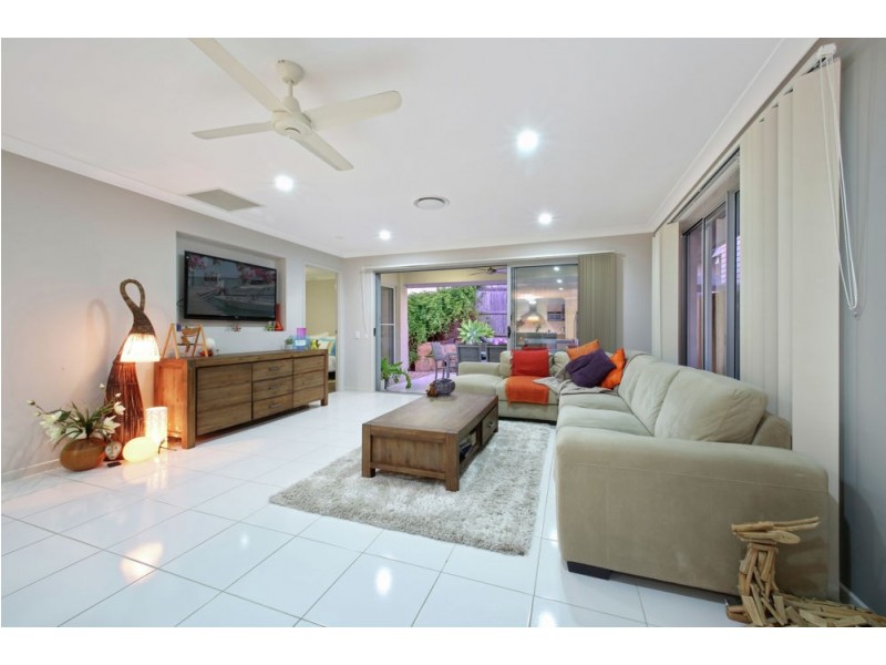 19 Severn Crescent, North Lakes QLD 4509