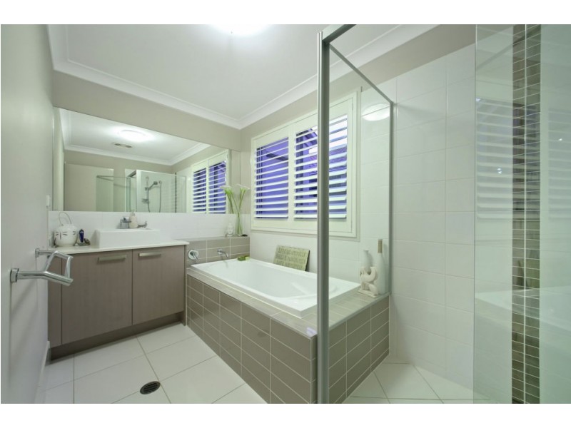 19 Severn Crescent, North Lakes QLD 4509