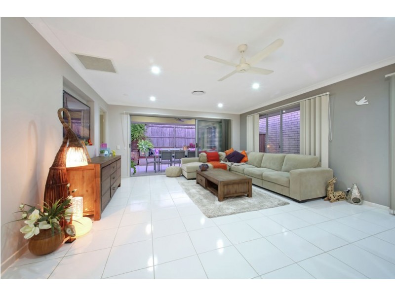 19 Severn Crescent, North Lakes QLD 4509