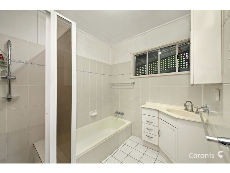 9 Backford Street, Chermside West QLD 4032
