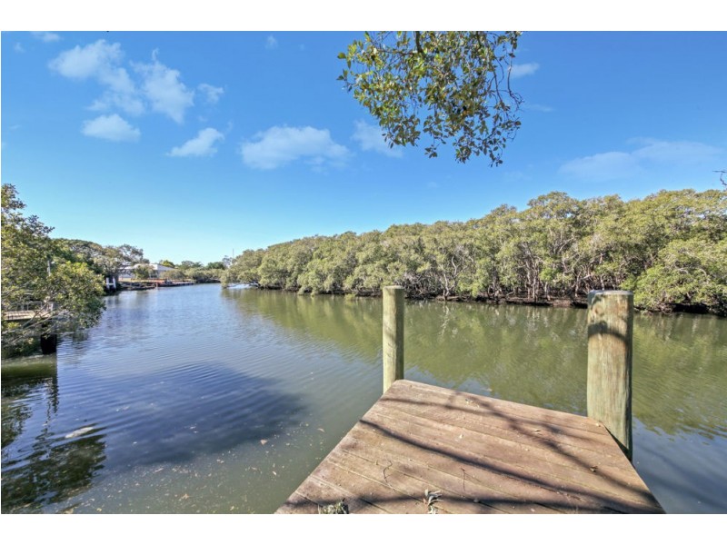 17 Central Avenue, Deagon QLD 4017