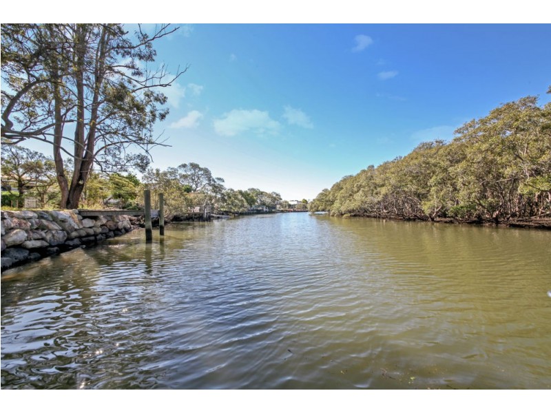 17 Central Avenue, Deagon QLD 4017