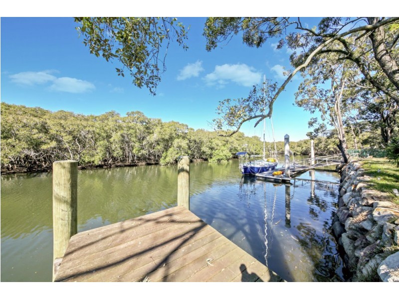 17 Central Avenue, Deagon QLD 4017