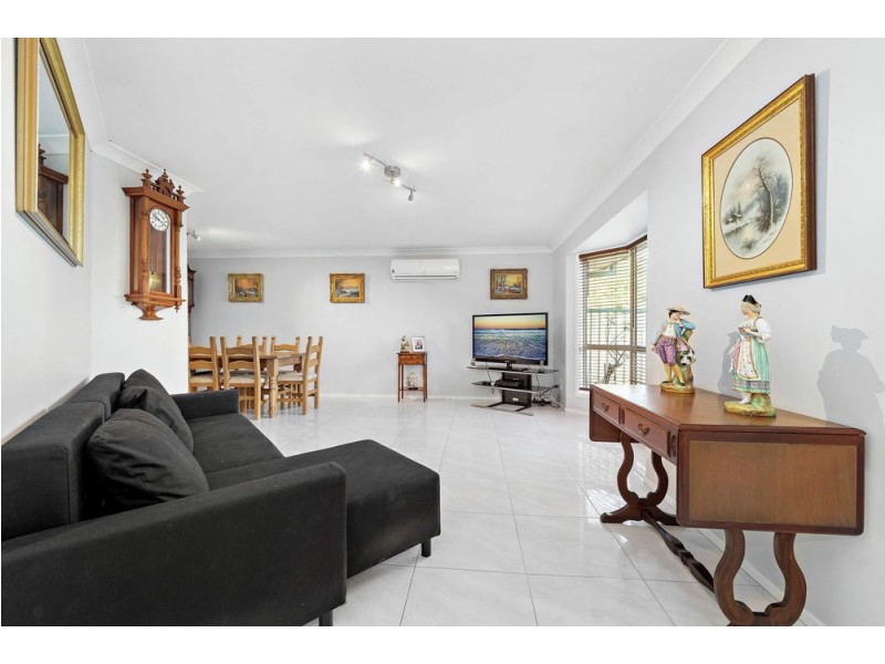 2 Oakblue Crescent, Kallangur QLD 4503