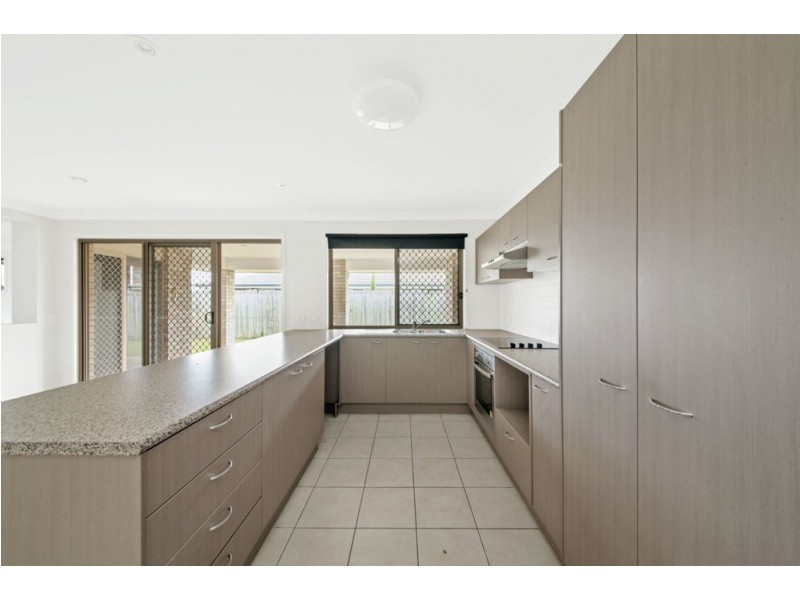 14 Hollywood Avenue, Bellmere QLD 4510