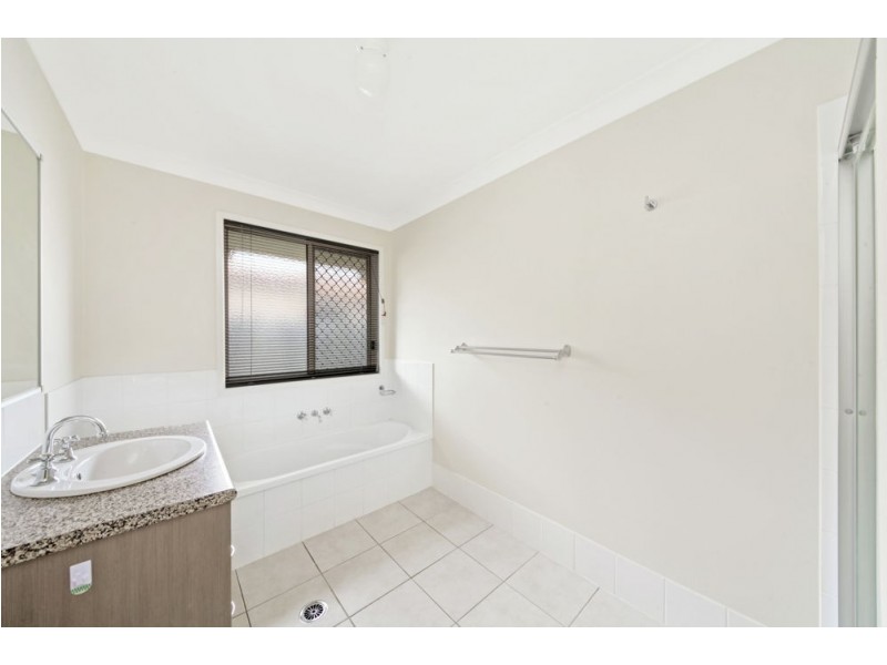 14 Hollywood Avenue, Bellmere QLD 4510