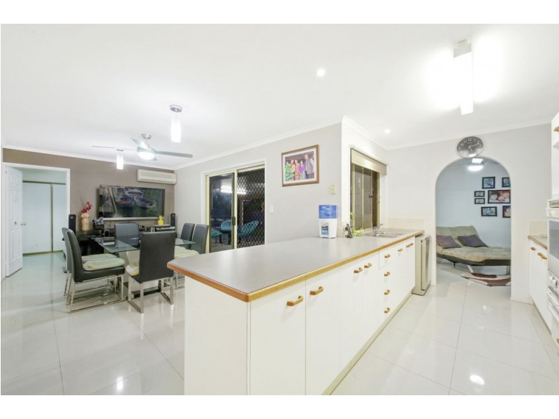 8 Whitby Street, Bracken Ridge QLD 4017