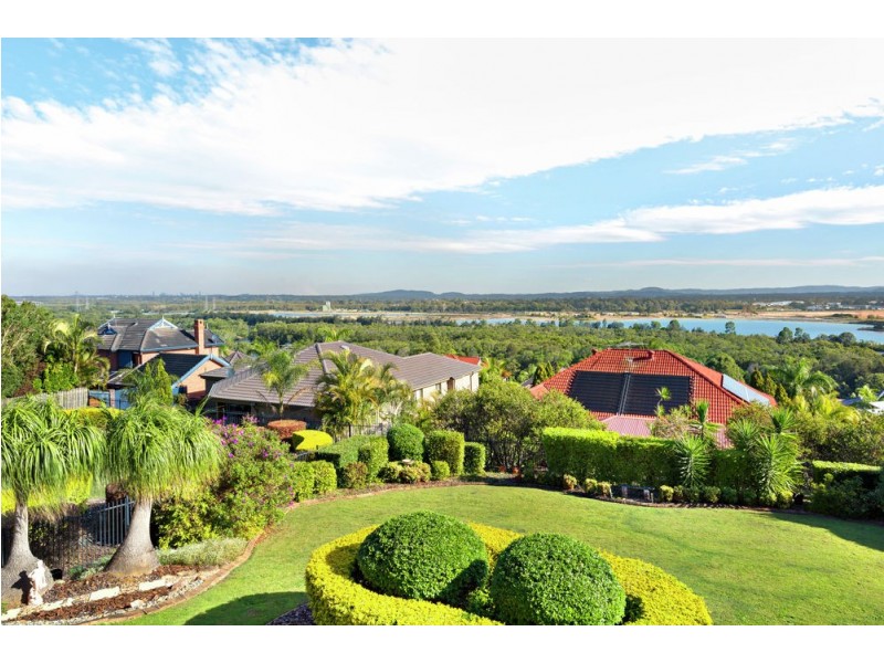 8 Hawkhurst Court, Murrumba Downs QLD 4503