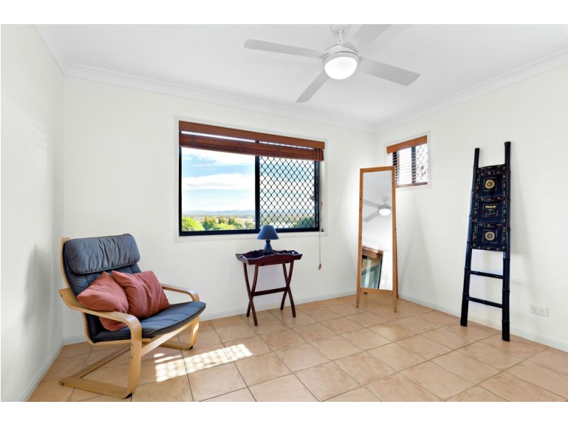 8 Hawkhurst Court, Murrumba Downs QLD 4503