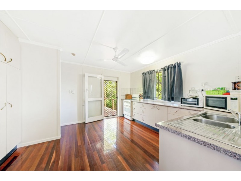 15 Utalong Street, Deagon QLD 4017