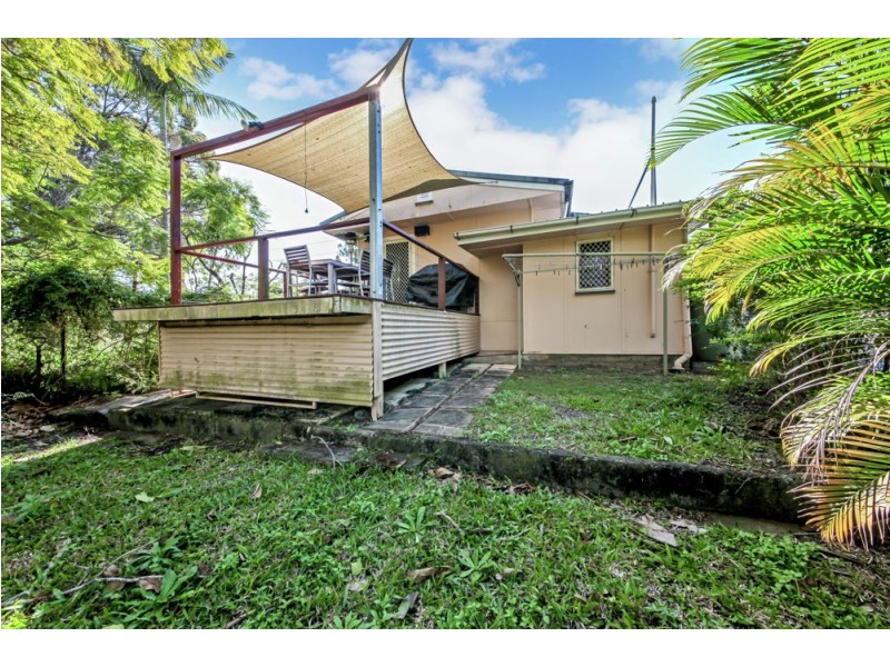 15 Utalong Street, Deagon QLD 4017