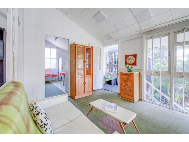 2 Perkins Street, Sandgate QLD 4017