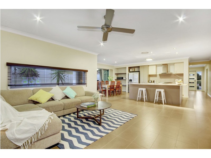 34 Parkway Cresent, Murrumba Downs QLD 4503