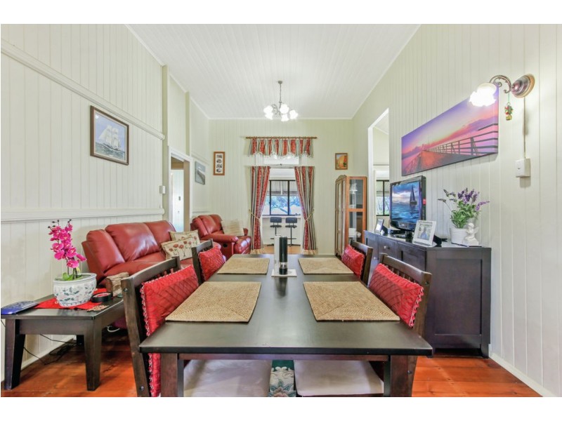 284 Flinders Parade, Sandgate QLD 4017