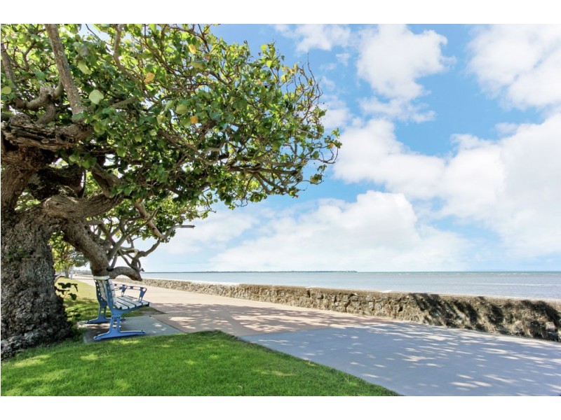 284 Flinders Parade, Sandgate QLD 4017