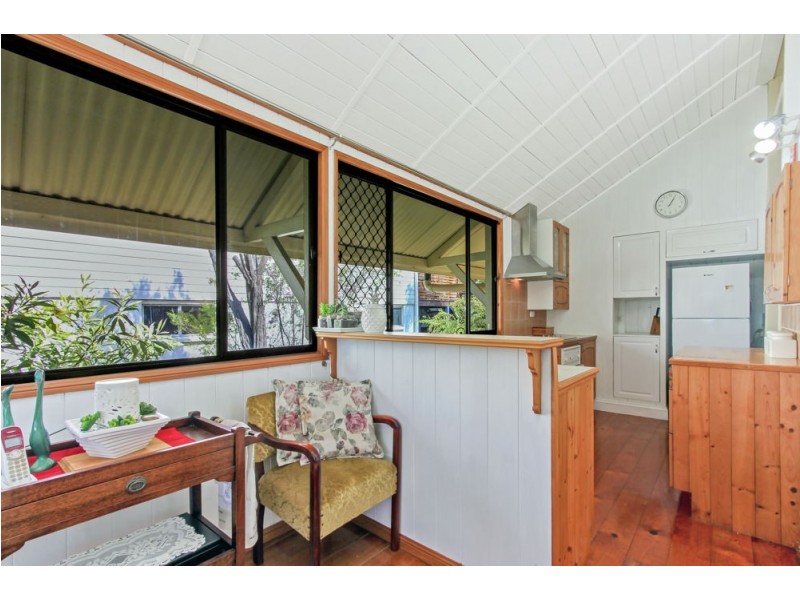 284 Flinders Parade, Sandgate QLD 4017