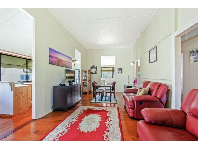 284 Flinders Parade, Sandgate QLD 4017