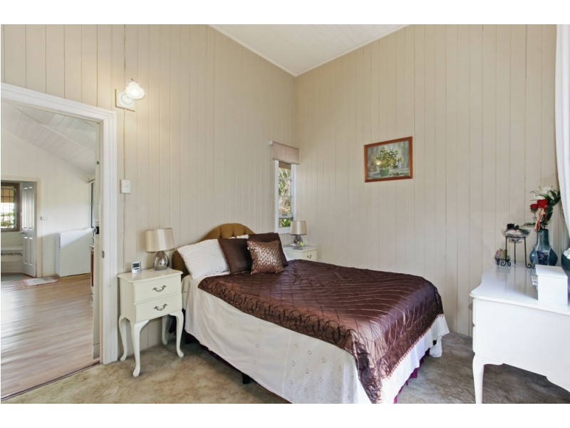 284 Flinders Parade, Sandgate QLD 4017