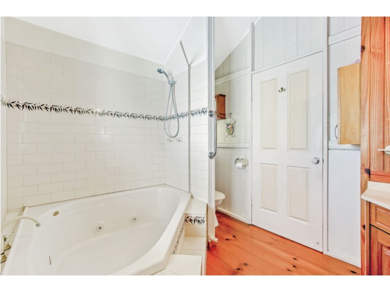 284 Flinders Parade, Sandgate QLD 4017