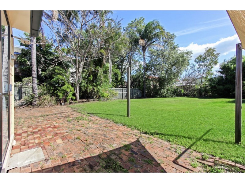 284 Flinders Parade, Sandgate QLD 4017