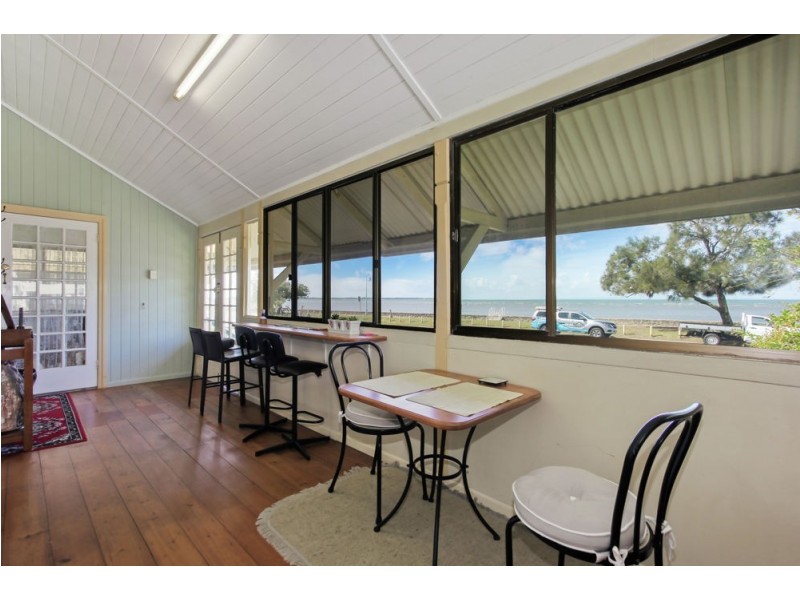 284 Flinders Parade, Sandgate QLD 4017