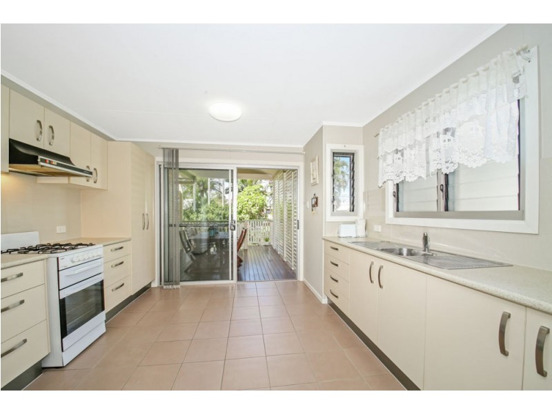 50 Griffith Street, Sandgate QLD 4017