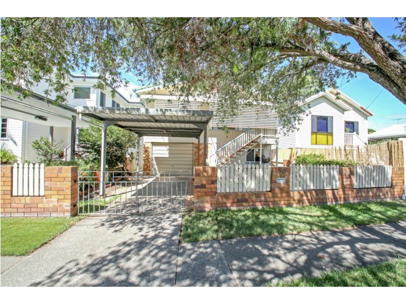 50 Griffith Street, Sandgate QLD 4017