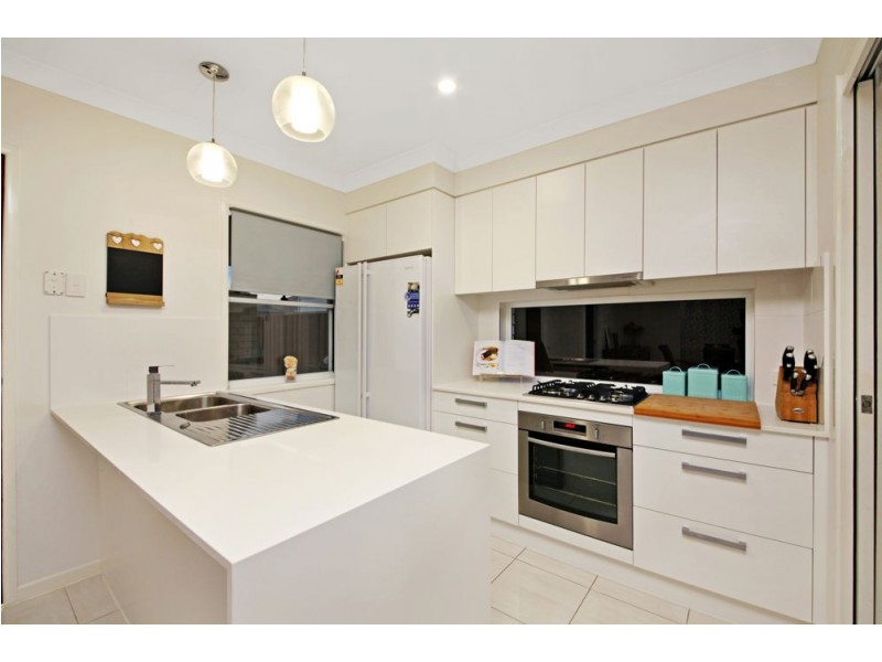 13 Watarrka Avenue, Fitzgibbon QLD 4018