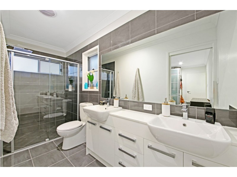 13 Watarrka Avenue, Fitzgibbon QLD 4018