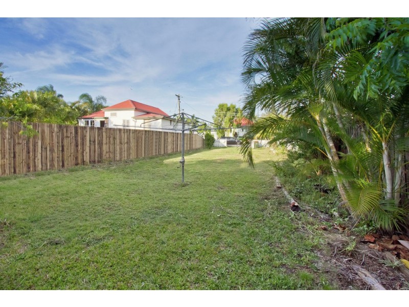 3 Sarah Street, Deagon QLD 4017