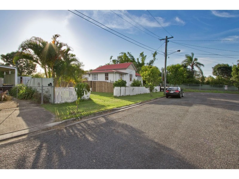 3 Sarah Street, Deagon QLD 4017