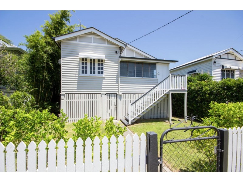 53 Cotton Street, Shorncliffe QLD 4017