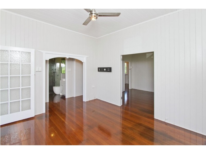 53 Cotton Street, Shorncliffe QLD 4017