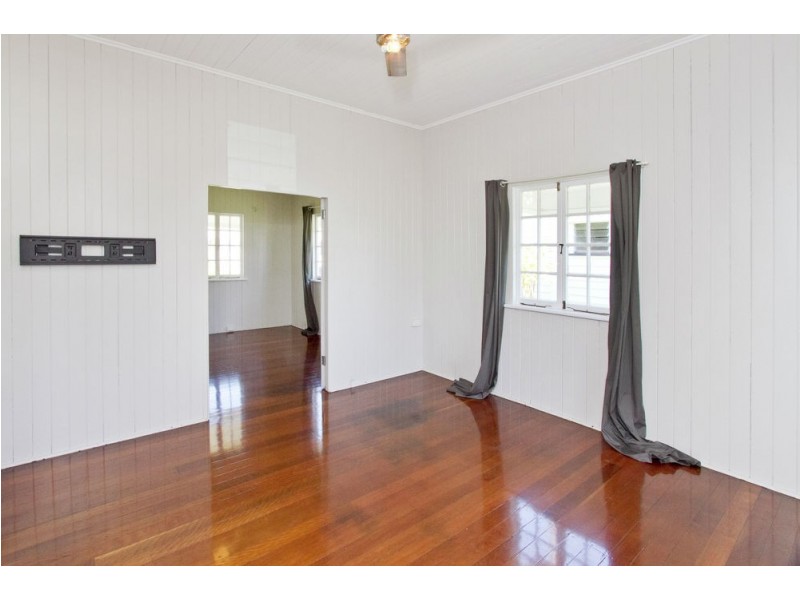 53 Cotton Street, Shorncliffe QLD 4017