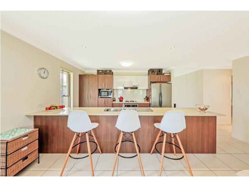 3 Dalkeith Court, Fitzgibbon QLD 4018