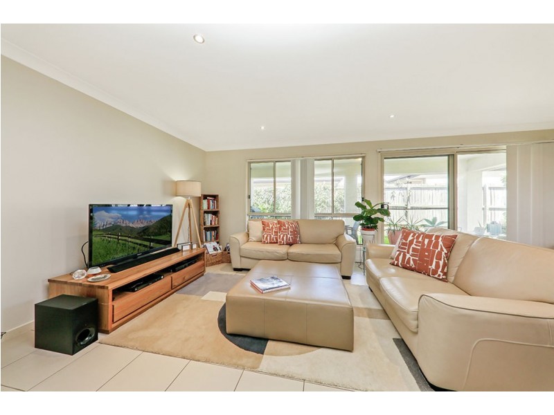 3 Dalkeith Court, Fitzgibbon QLD 4018