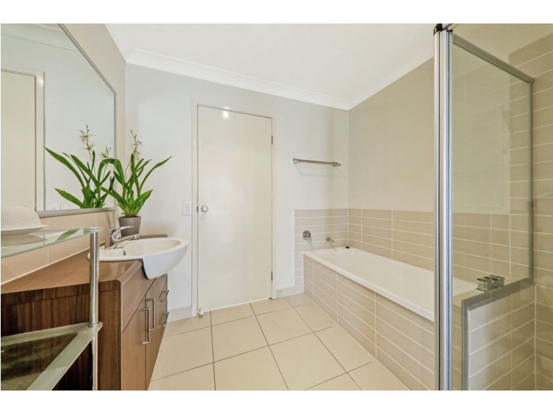 3 Dalkeith Court, Fitzgibbon QLD 4018