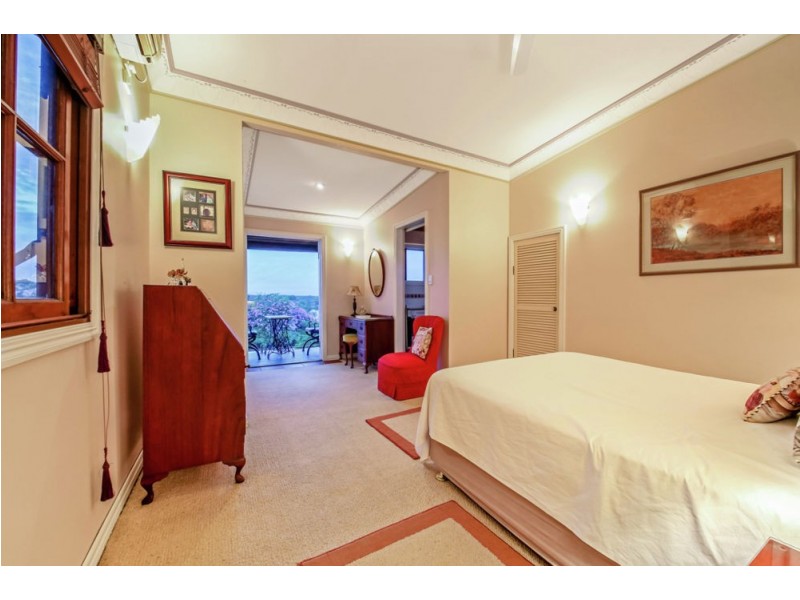 110 Shorncliffe Parade, Shorncliffe QLD 4017