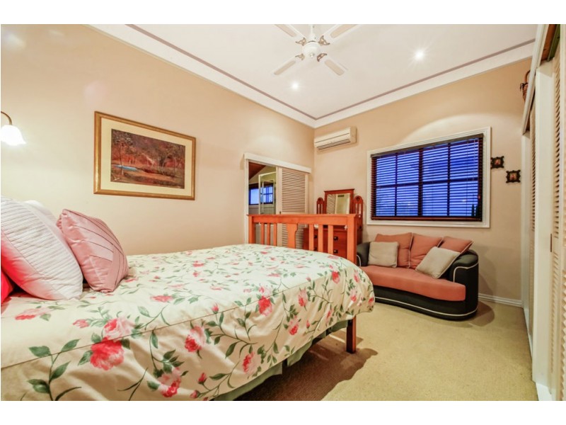 110 Shorncliffe Parade, Shorncliffe QLD 4017
