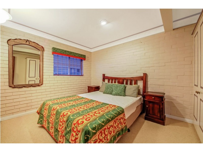 110 Shorncliffe Parade, Shorncliffe QLD 4017
