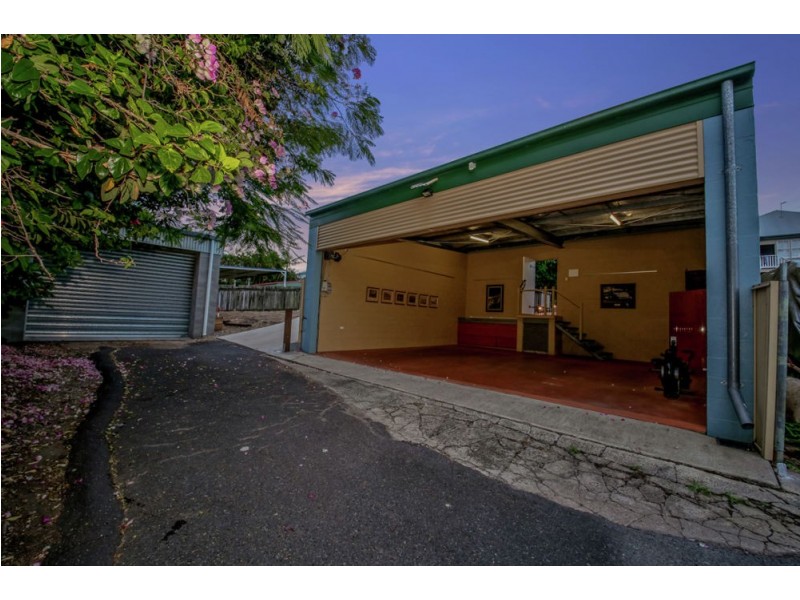 110 Shorncliffe Parade, Shorncliffe QLD 4017